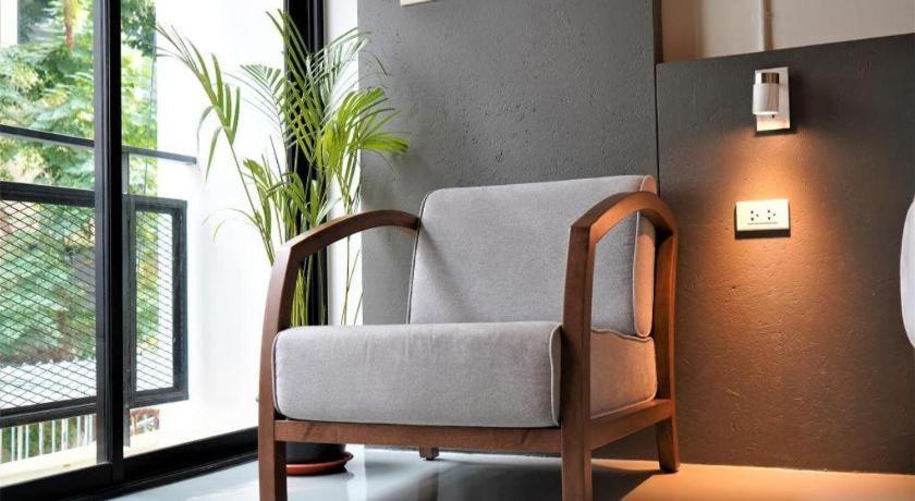 Silom Studios Банкок Екстериор снимка
