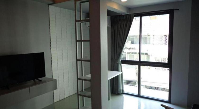 Silom Studios Банкок Екстериор снимка