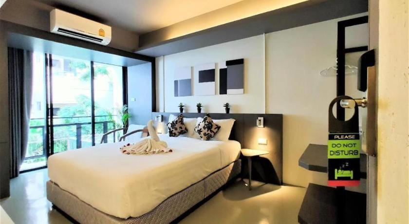 Silom Studios Банкок Екстериор снимка