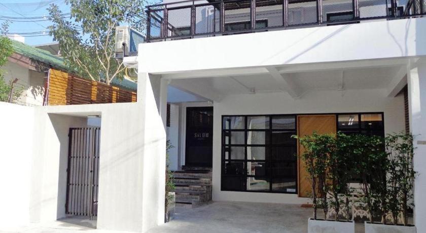 Silom Studios Банкок Екстериор снимка